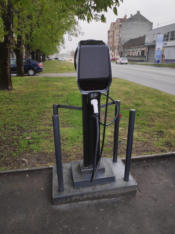Croatia-Parking Place-2_副本